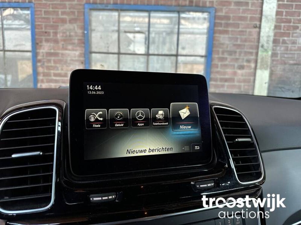 Mercedes-Benz GLE400 4Matic GLE-Klasse 333hp 2016, PV-558-D