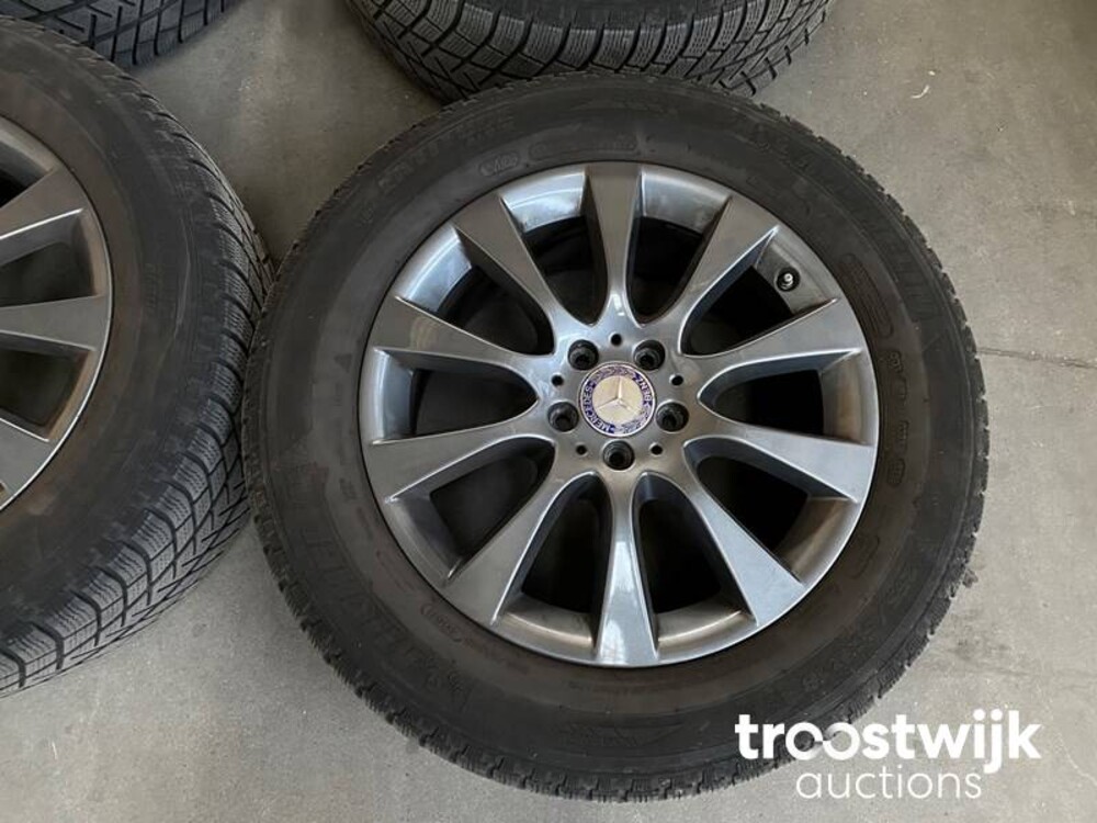 Mercedes-Benz GLE400 4Matic GLE-Klasse 333hp 2016, PV-558-D