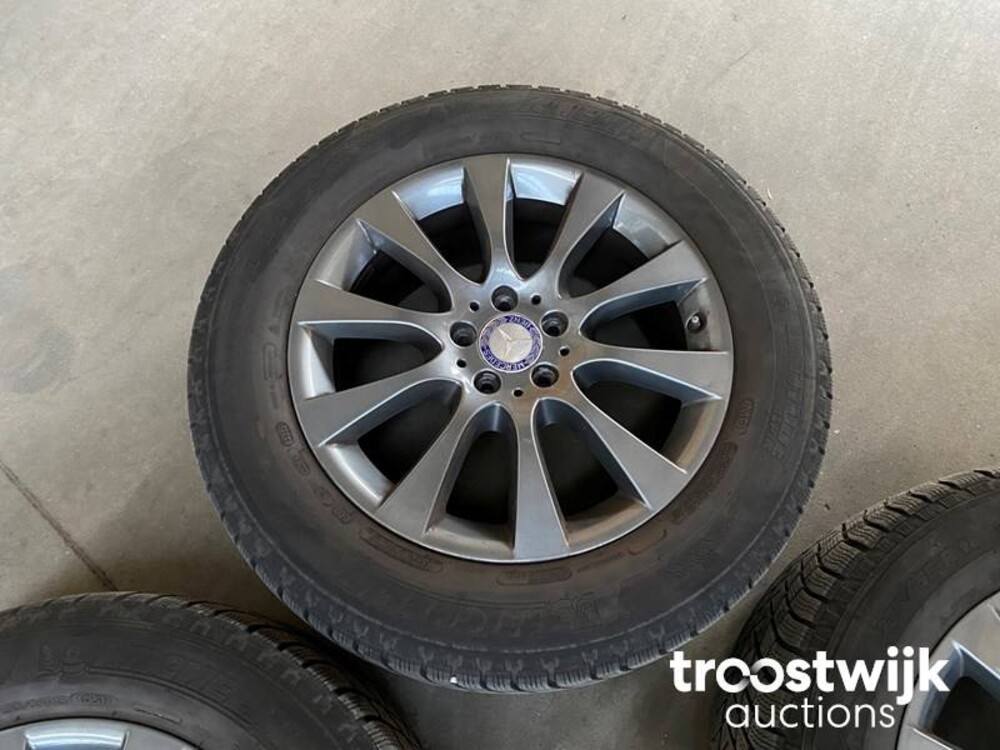 Mercedes-Benz GLE400 4Matic GLE-Klasse 333hp 2016, PV-558-D