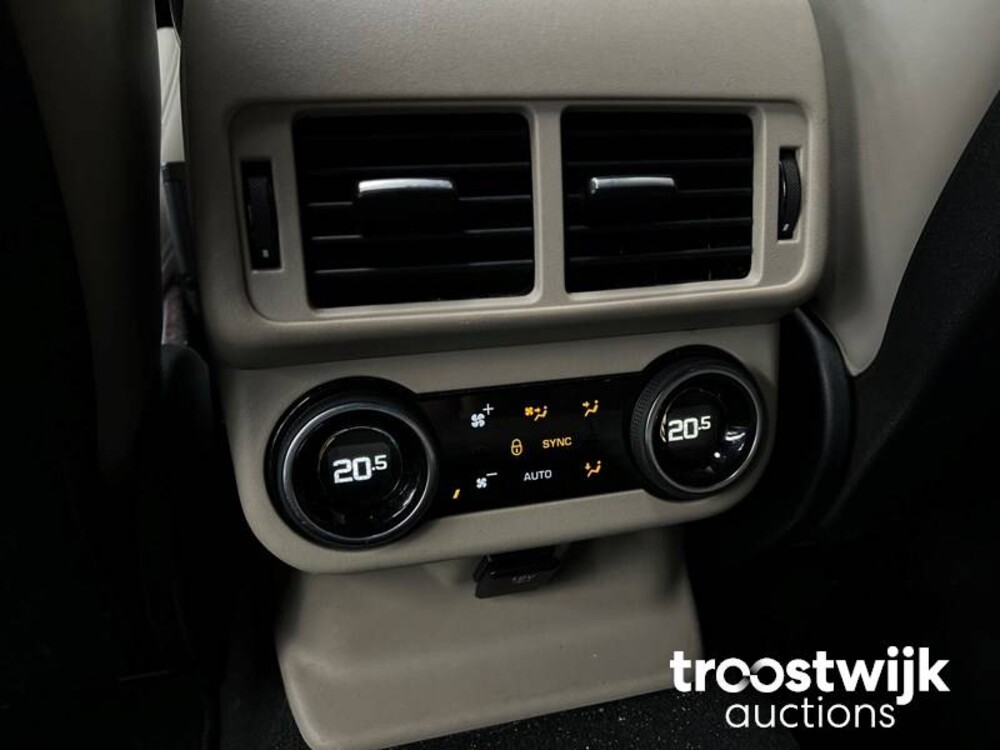 Land Rover Range Rover Velar I4 Turbo AWD R-Dynamic HSE Range Rover Velar 300hp 2017, L-295-FK