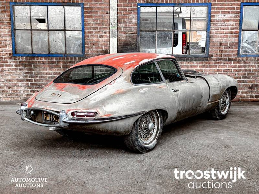 Jaguar E-Type (XKE) 3.8 Coupe (FHC) 1963