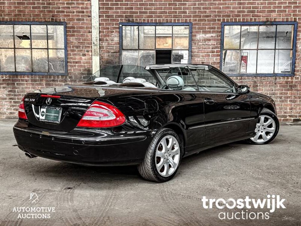 Mercedes-Benz CLK320 Cabriolet Elegance 218pk 2003 Facelift -Youngtimer-