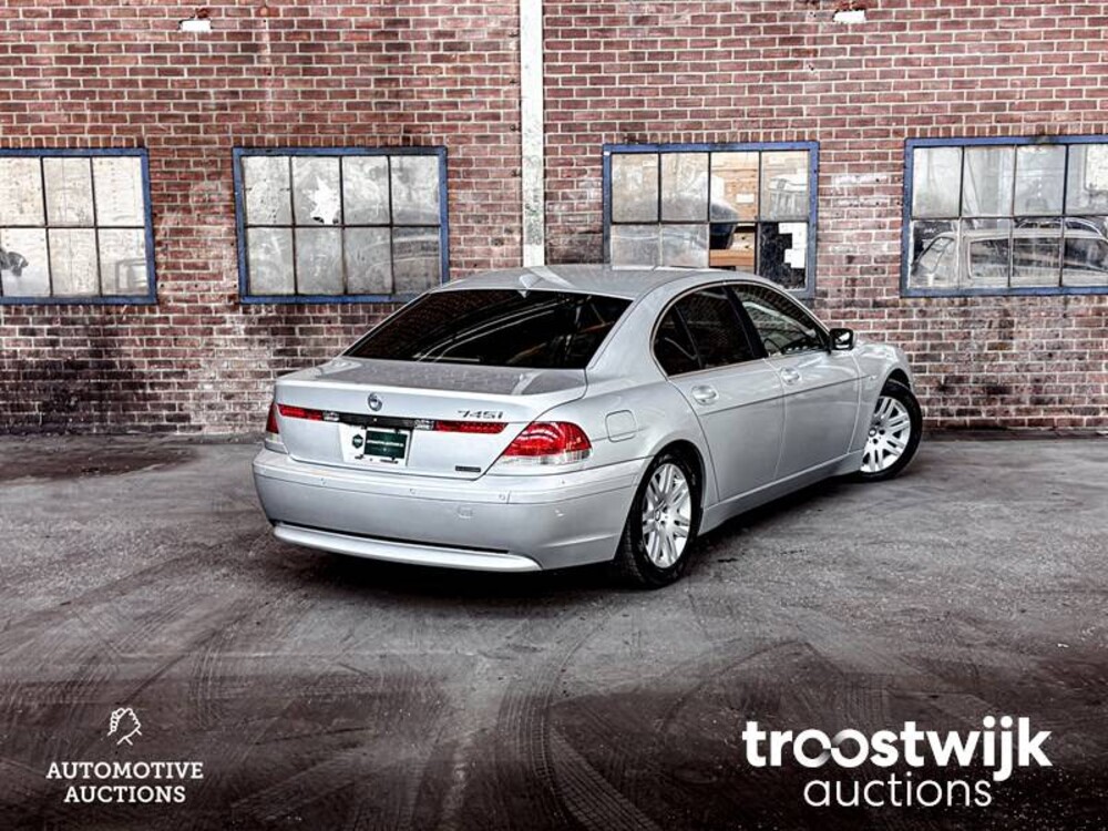 BMW 745i Executive E65 4.4 V8 333pk 2003 -Youngtimer-