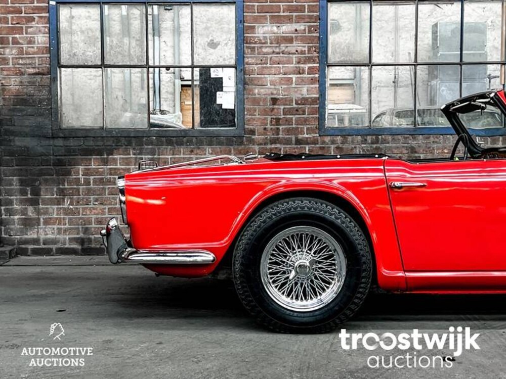 Triumph TR 4 A 2.1A Cabriolet -Org.NL- 1966, 49-21-BX