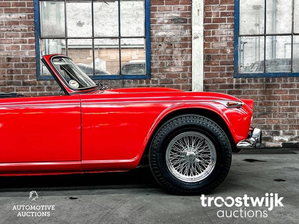 Triumph TR 4 A 2.1A Cabriolet -Org.NL- 1966, 49-21-BX
