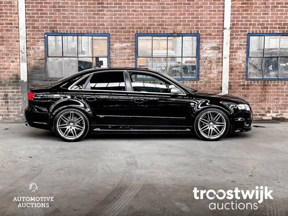Audi RS4 4.2 V8 Quattro Sedan 420pk 2008
