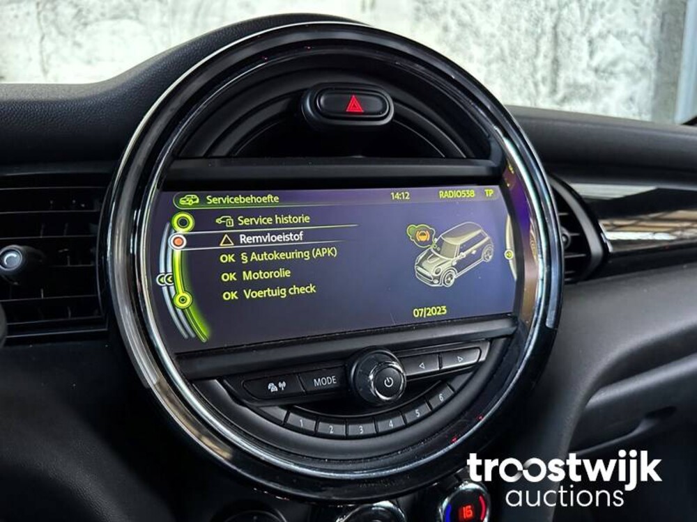 Mini Cooper Pepper 1.5 136pk 2015 -Orig. NL-, 6-ZPZ-63