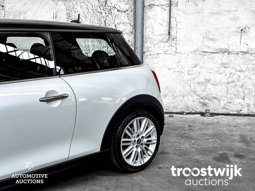 Mini Cooper Pepper 1.5 136pk 2015 -Orig. NL-, 6-ZPZ-63