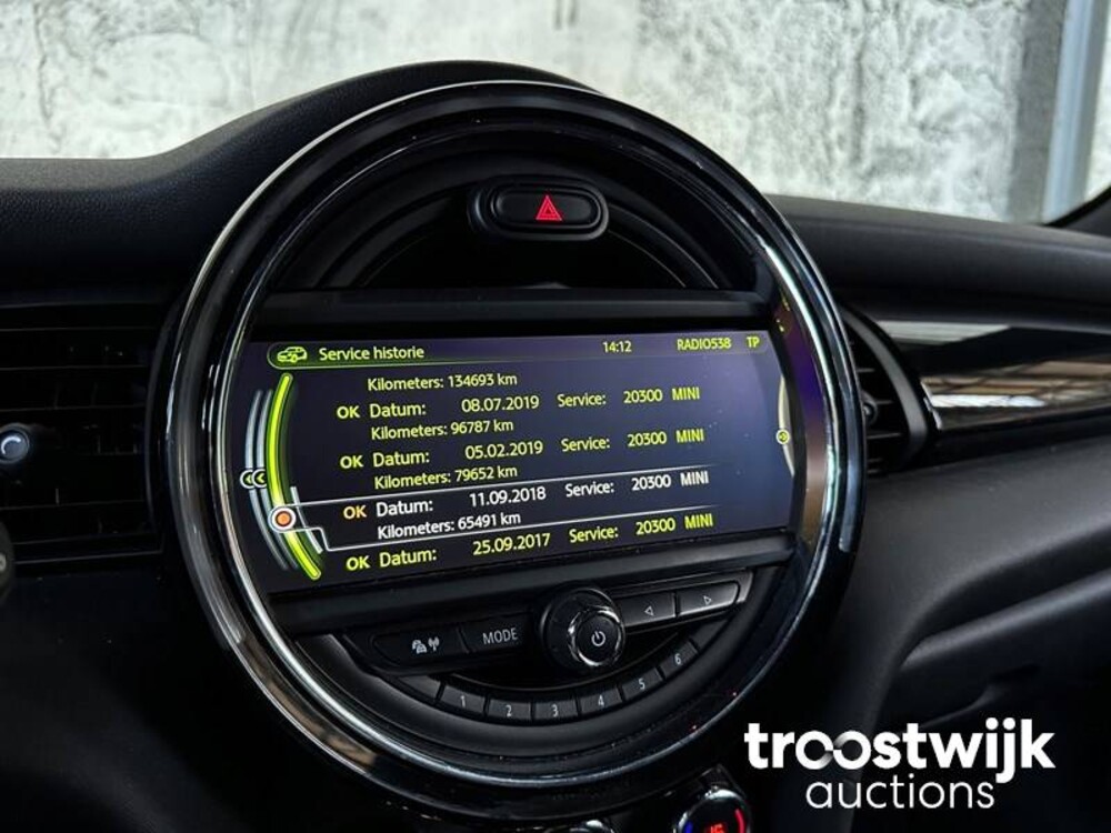Mini Cooper Pepper 1.5 136pk 2015 -Orig. NL-, 6-ZPZ-63