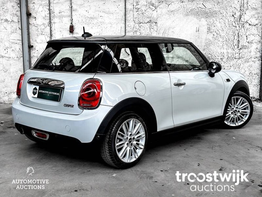 Mini Cooper Pepper 1.5 136pk 2015 -Orig. NL-, 6-ZPZ-63