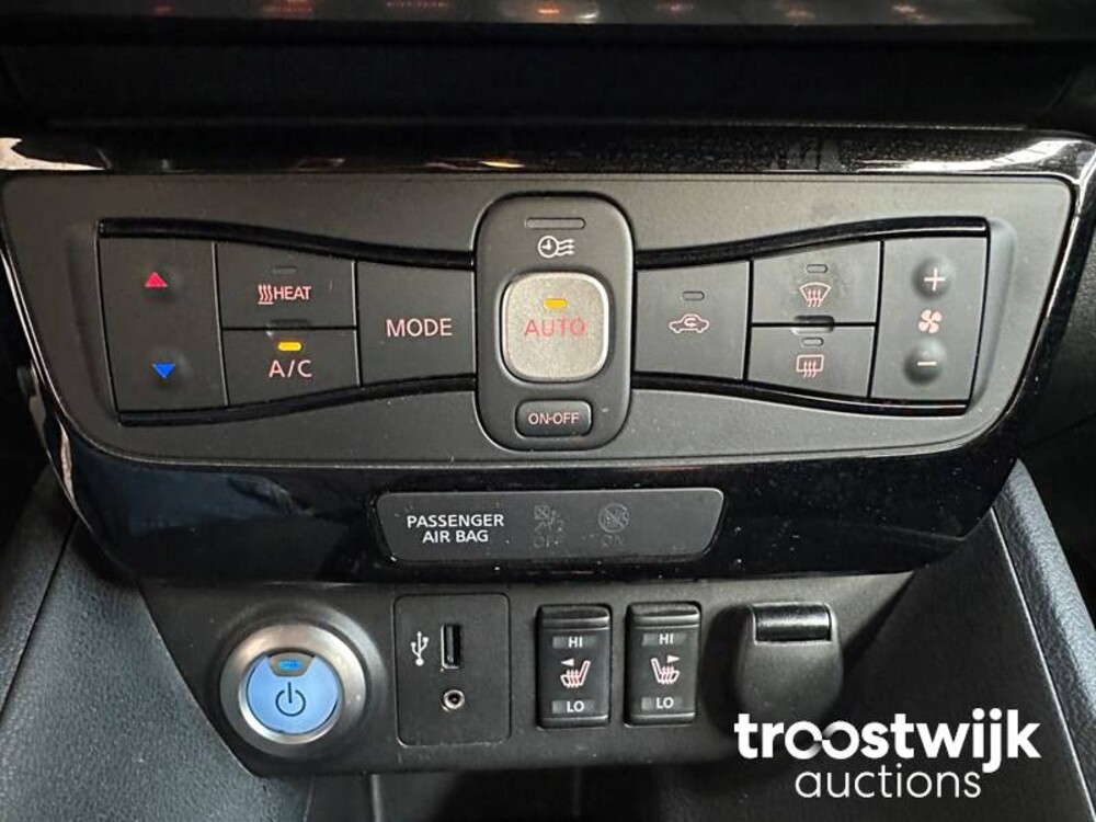 Nissan Leaf 2.Zero Edition 40kWh 2018 -Orig. NL-, SX-695-P