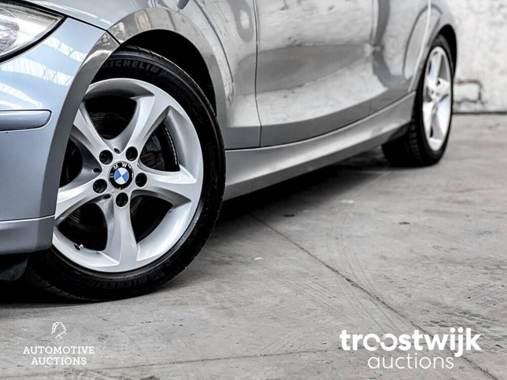 BMW 1-serie 120i Facelift 170pk 2008, K-828-HP