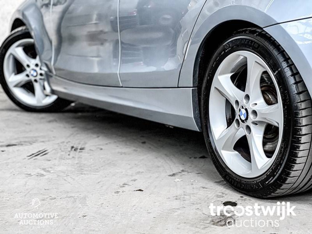 BMW 1-serie 120i Facelift 170pk 2008, K-828-HP