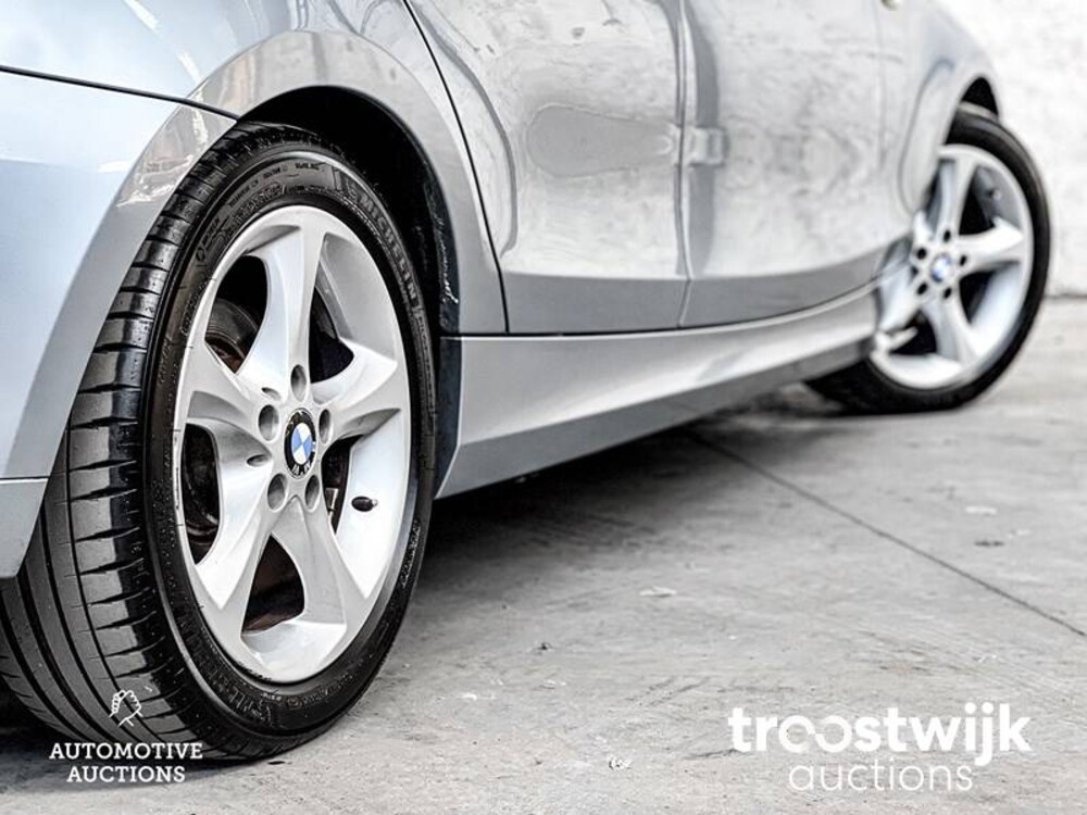BMW 1-serie 120i Facelift 170pk 2008, K-828-HP