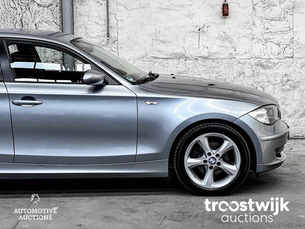BMW 1-serie 120i Facelift 170pk 2008, K-828-HP