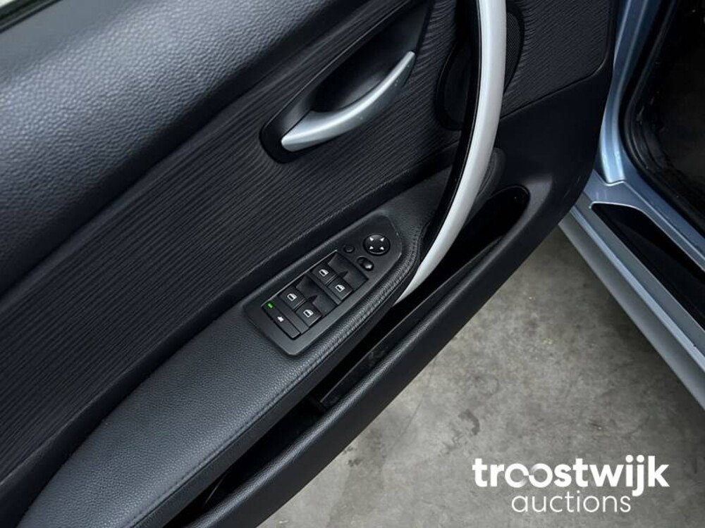 BMW 1-serie 120i Facelift 170pk 2008, K-828-HP