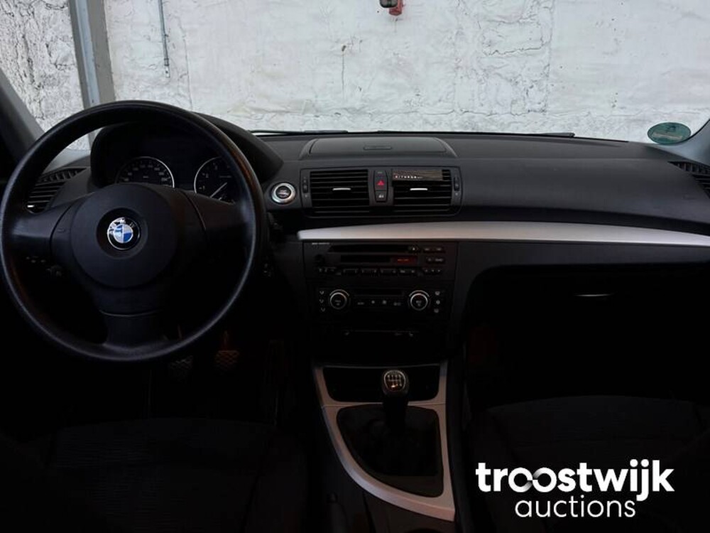 BMW 1-serie 120i Facelift 170pk 2008, K-828-HP