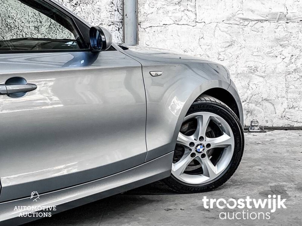 BMW 1-serie 120i Facelift 170pk 2008, K-828-HP