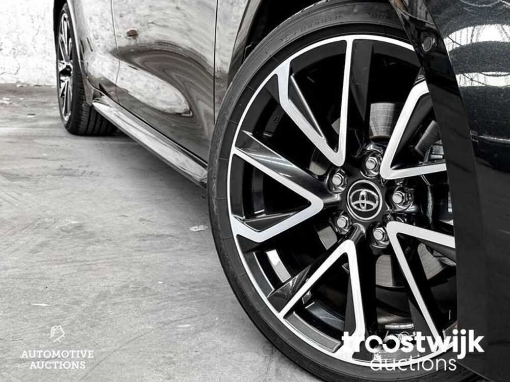 Toyota Corolla Touring Sports Hybrid Executive JBL 2.0 179pk 2019, T-061-LL