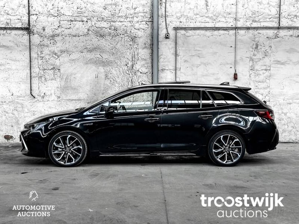 Toyota Corolla Touring Sports Hybrid Executive JBL 2.0 179pk 2019, T-061-LL