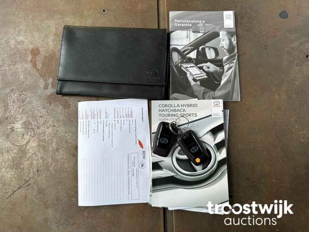 Toyota Corolla Touring Sports Hybrid Executive JBL 2.0 179pk 2019, T-061-LL