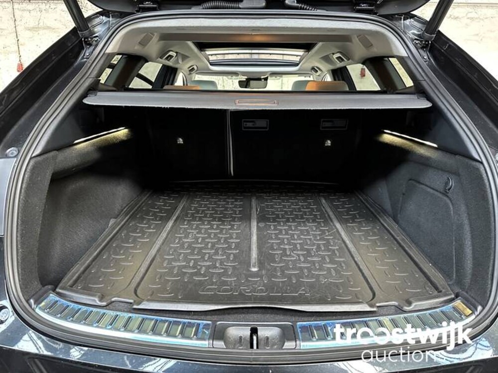 Toyota Corolla Touring Sports Hybrid Executive JBL 2.0 179pk 2019, T-061-LL