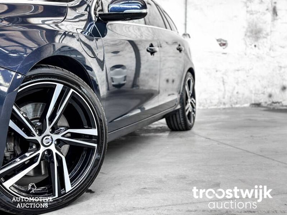 Volvo V60 2.4 D6 AWD Plug-In Hybrid Summum 299pk 2013, -Orig.NL-, 4-SXL-88