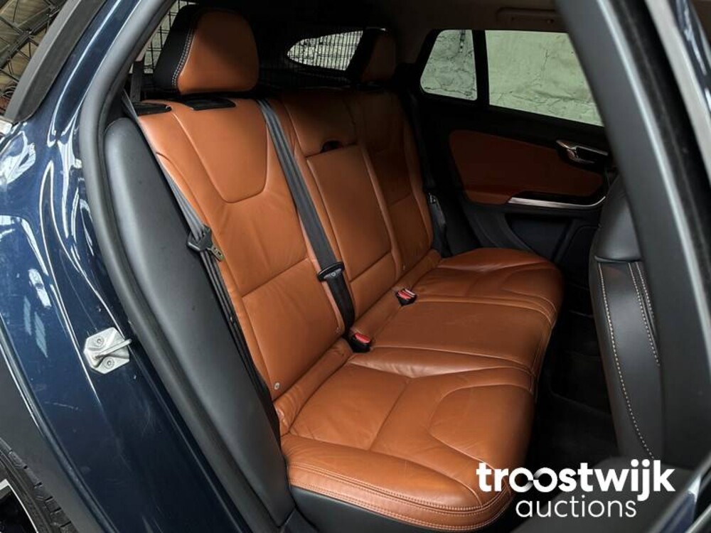 Volvo V60 2.4 D6 AWD Plug-In Hybrid Summum 299pk 2013, -Orig.NL-, 4-SXL-88