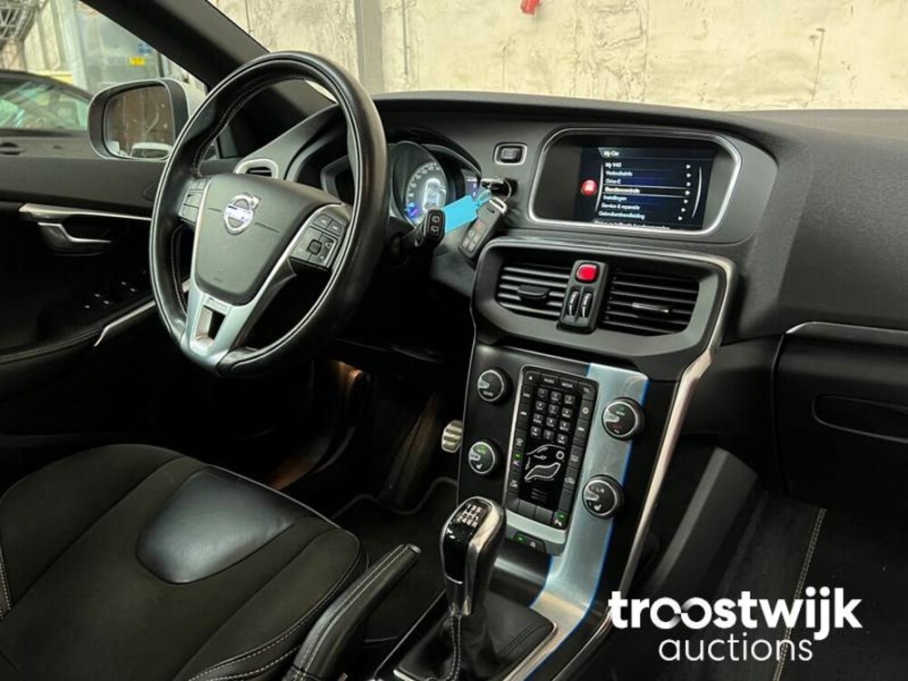 Volvo V40 2.0 D2 R-Design Business 120pk 2015 -Orig.NL-, GT-295-V