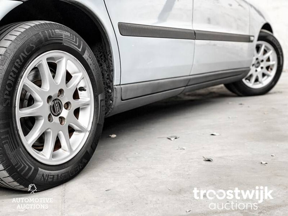 Volvo V70 Comfort Line 2.4 170pk 2001 -Orig. NL-, 49-HG-PV