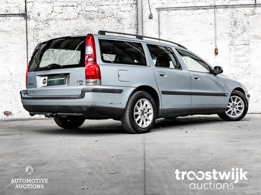 Volvo V70 Comfort Line 2.4 170pk 2001 -Orig. NL-, 49-HG-PV