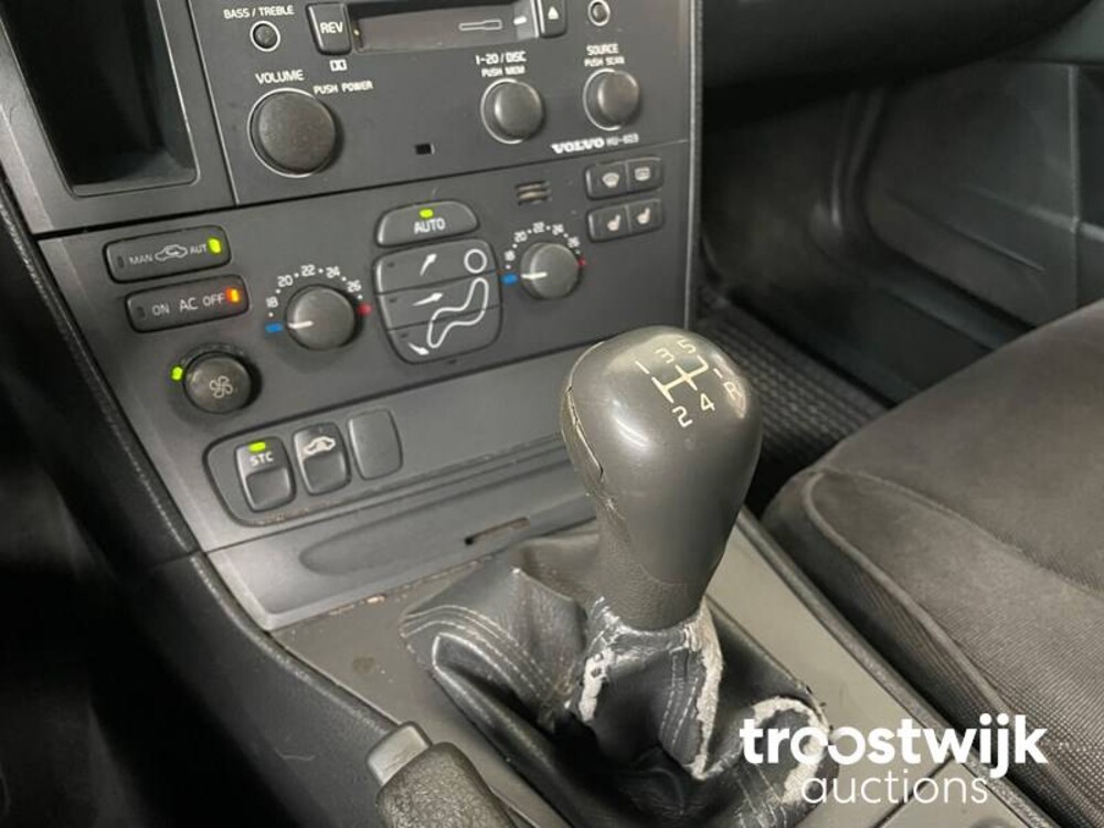 Volvo V70 Comfort Line 2.4 170pk 2001 -Orig. NL-, 49-HG-PV