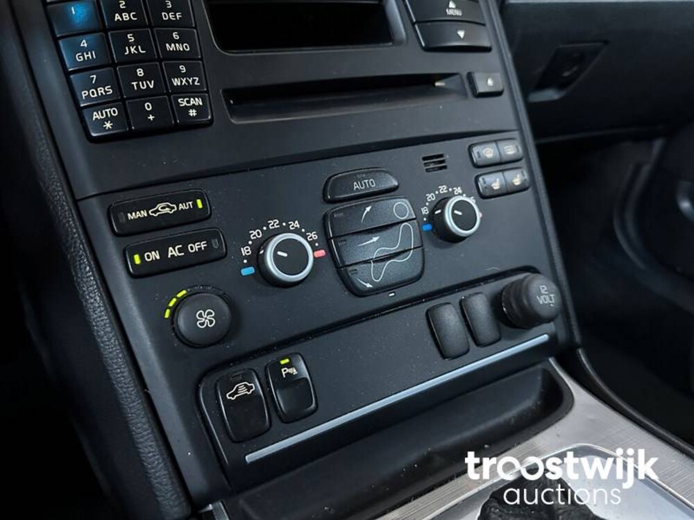 Volvo XC90 Limited Edetion 2.5 T5 209pk 2010 -Orig. NL-, 79-NHV-8