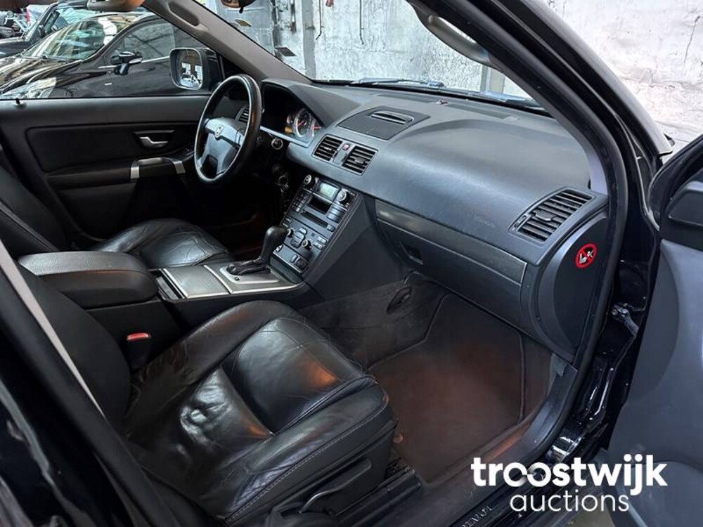 Volvo XC90 Limited Edetion 2.5 T5 209pk 2010 -Orig. NL-, 79-NHV-8