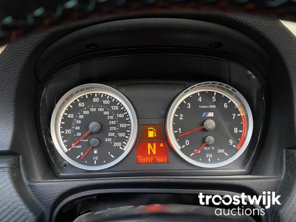 BMW M3 E93 4.0 V8 420pk 2012 DCT