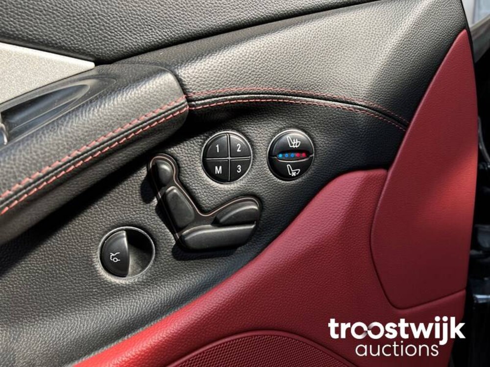 Mercedes-Benz SL55 AMG 5.5 V8  500pk 2003 -Youngtimer-