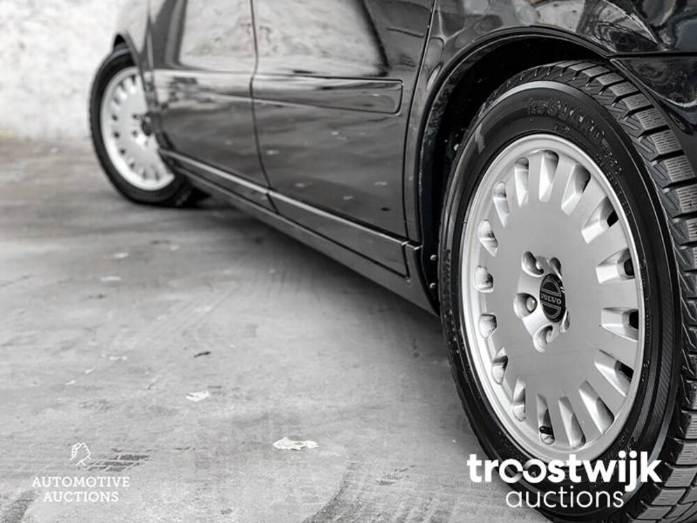 Volvo V70 2.5T youngtimer 210pk 2005 youngtimer 210PK 2005