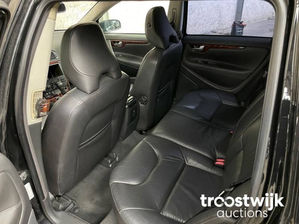 Volvo V70 2.5T youngtimer 210pk 2005 youngtimer 210PK 2005