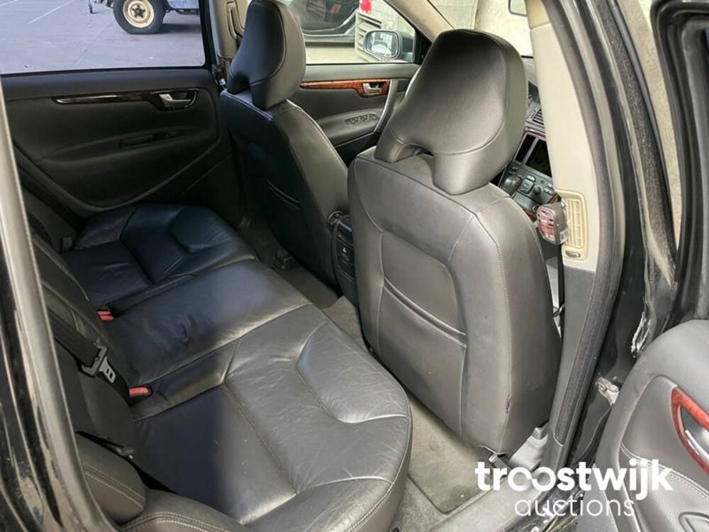 Volvo V70 2.5T youngtimer 210pk 2005 youngtimer 210PK 2005