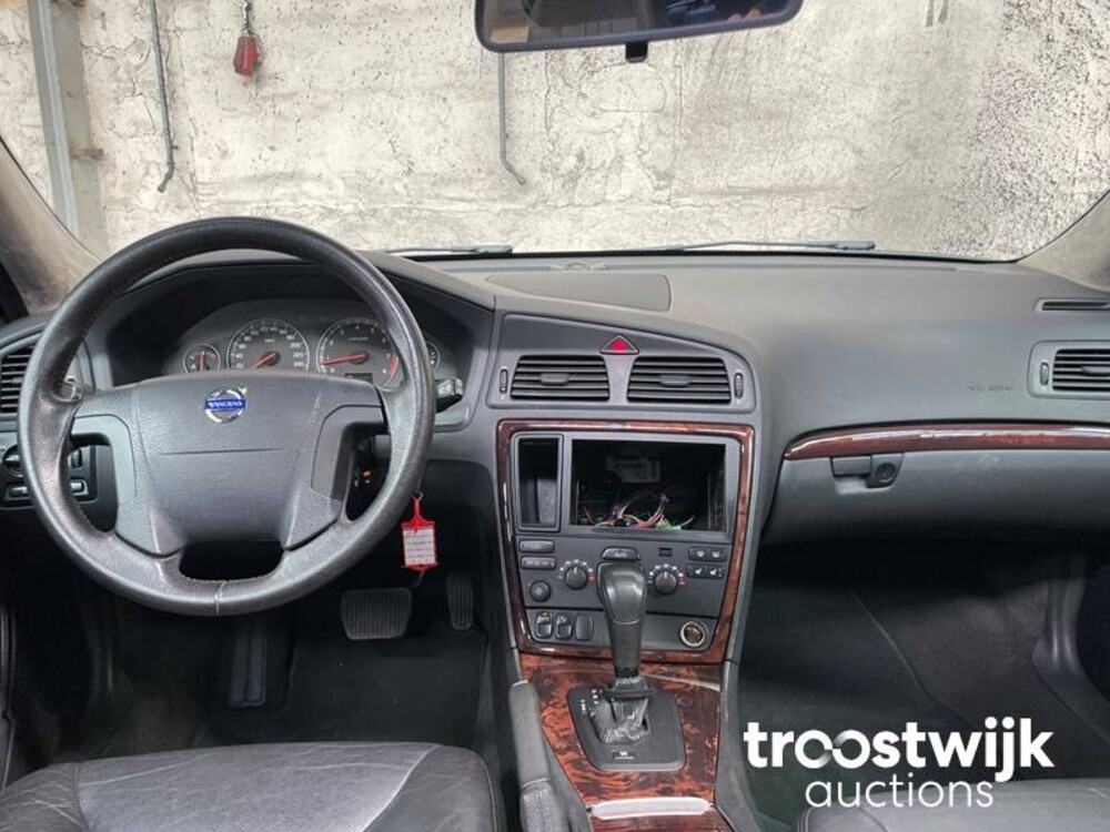 Volvo V70 2.5T youngtimer 210pk 2005 youngtimer 210PK 2005