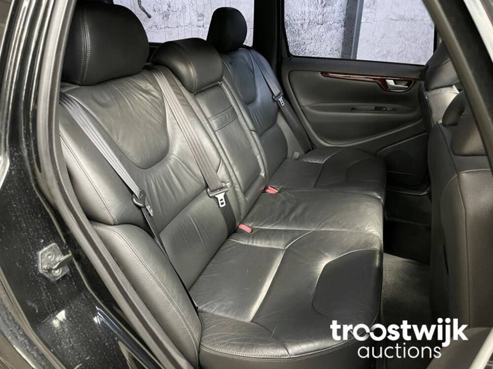 Volvo V70 2.5T youngtimer 210pk 2005 youngtimer 210PK 2005