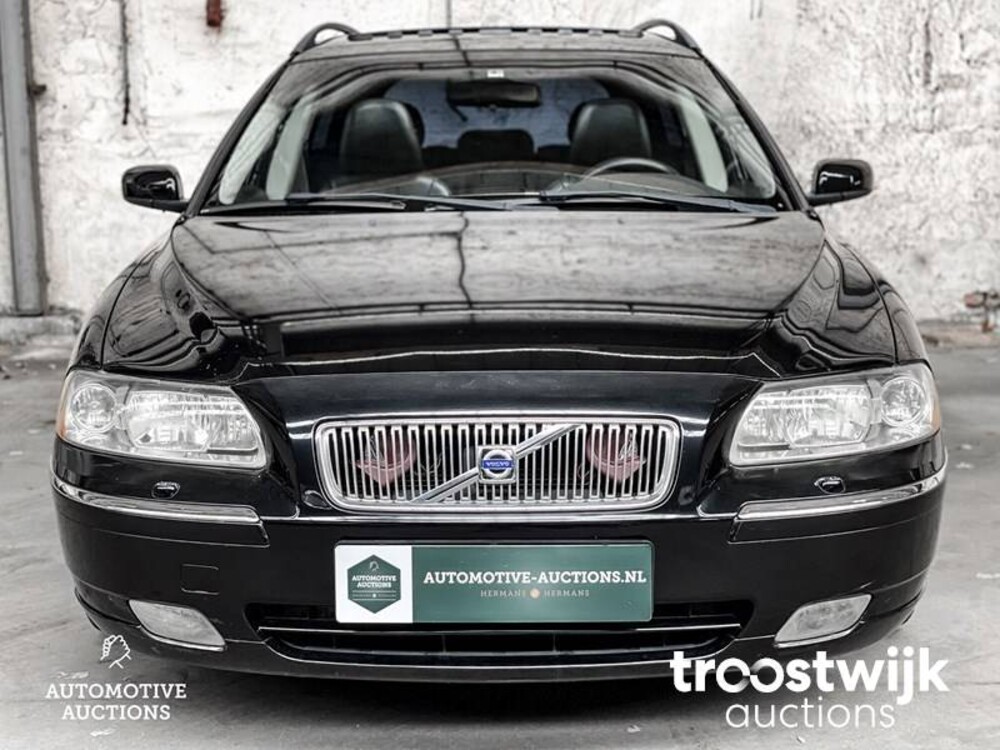 Volvo V70 2.5T youngtimer 210pk 2005 youngtimer 210PK 2005