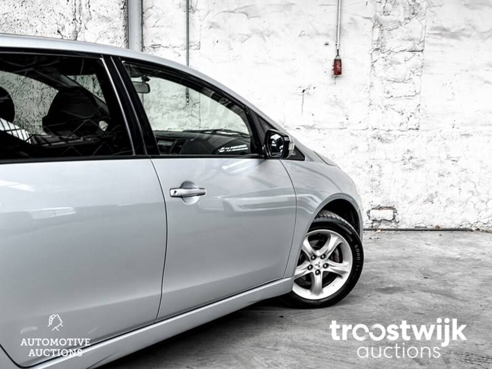 Mitsubishi Grandis 2.4-16V Intense 6p. 165pk 2005, -Orig.NL-, 47-RV-NZ