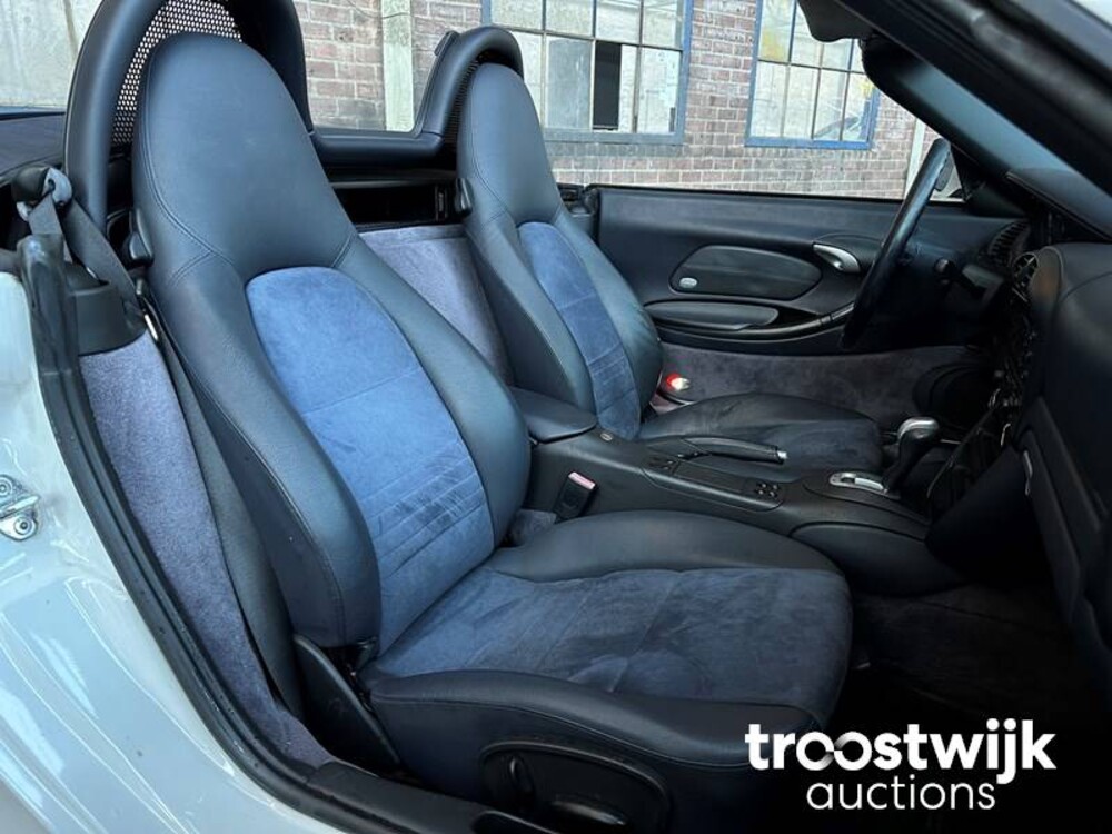 Porsche Boxster  986 2.7 228pk 2004 -YOUNGTIMER-