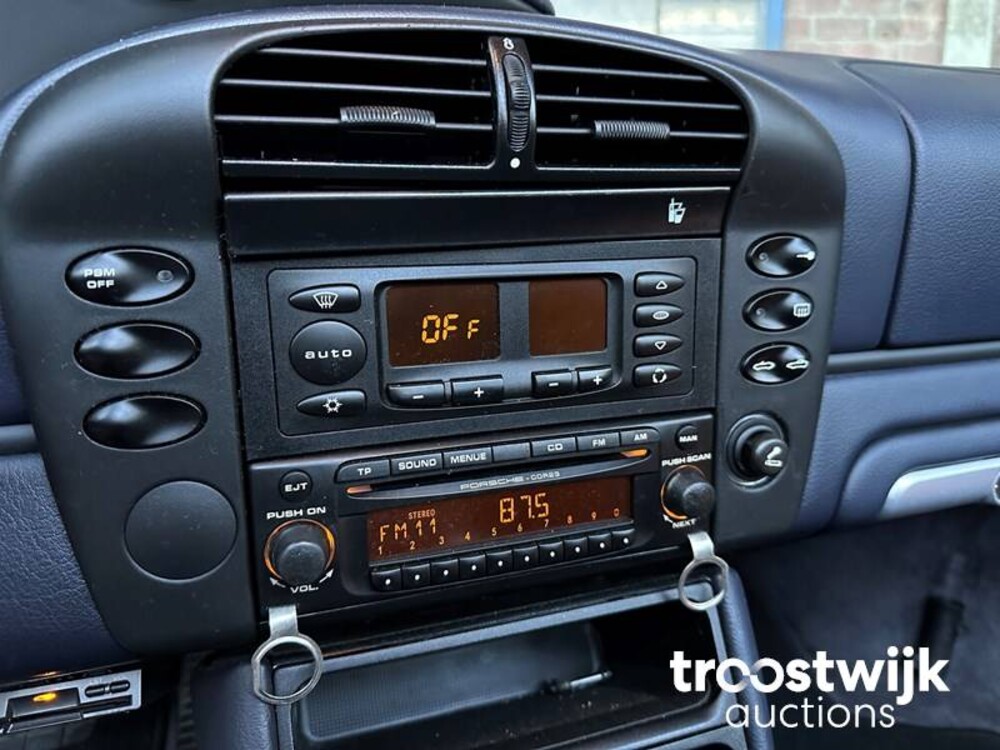 Porsche Boxster  986 2.7 228pk 2004 -YOUNGTIMER-