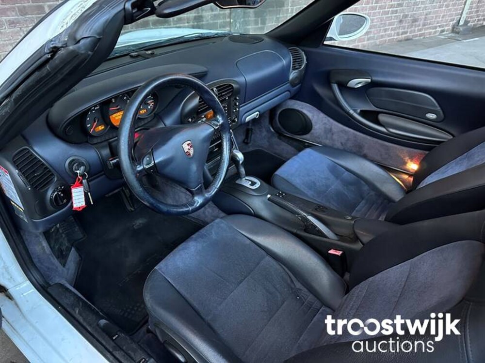Porsche Boxster  986 2.7 228pk 2004 -YOUNGTIMER-