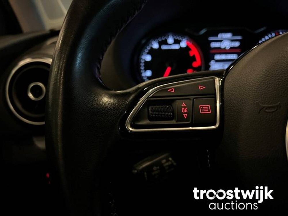 Audi A3 Limousine TFSI CoD Ambition Pro Line S 140hp 2014, GG-288-J