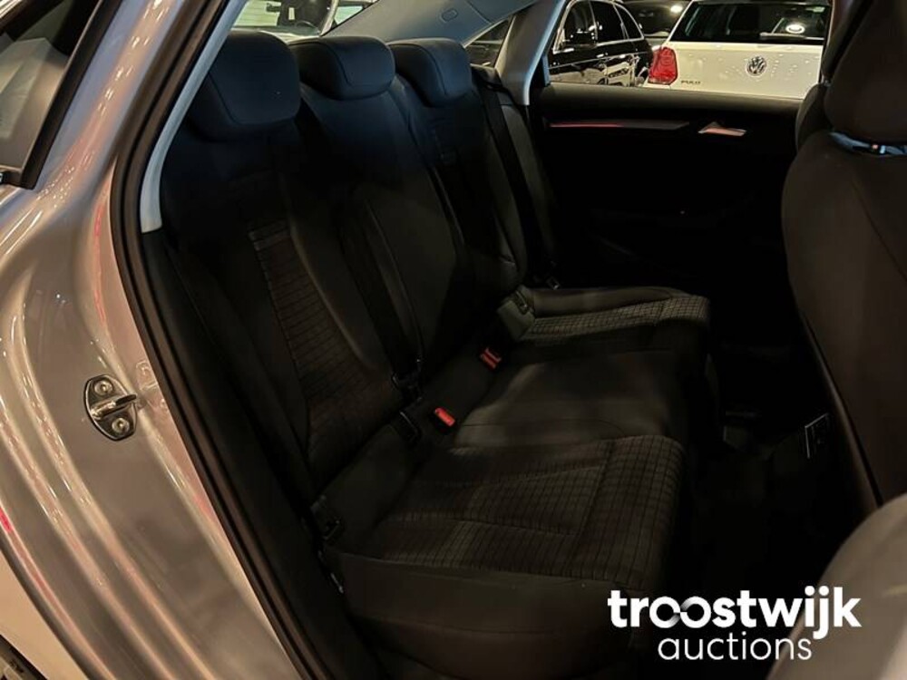 Audi A3 Limousine TFSI CoD Ambition Pro Line S 140hp 2014, GG-288-J