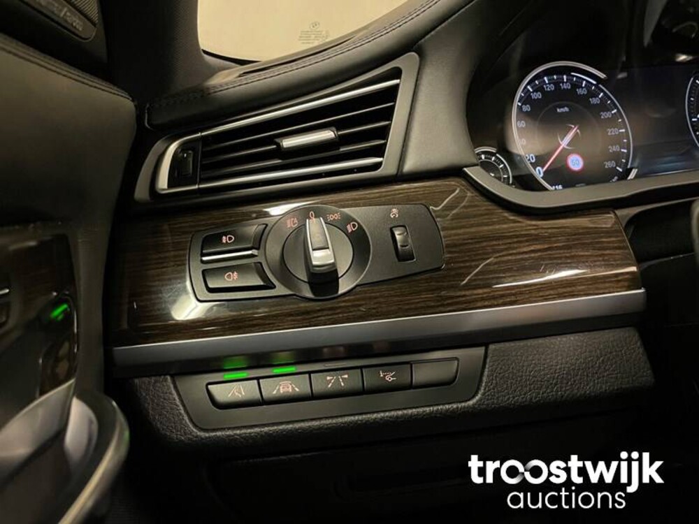 BMW 730d High Executive 7-series 258hp 2015 -Orig. NL-, GR-218-G