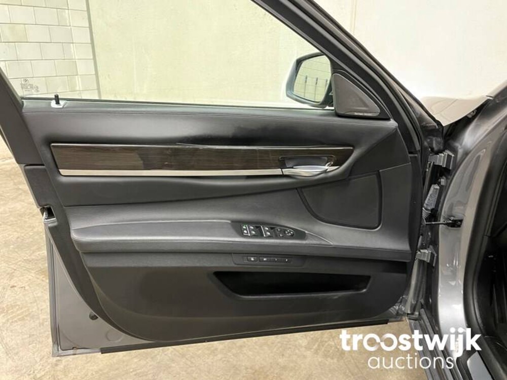 BMW 730d High Executive 7-series 258hp 2015 -Orig. NL-, GR-218-G